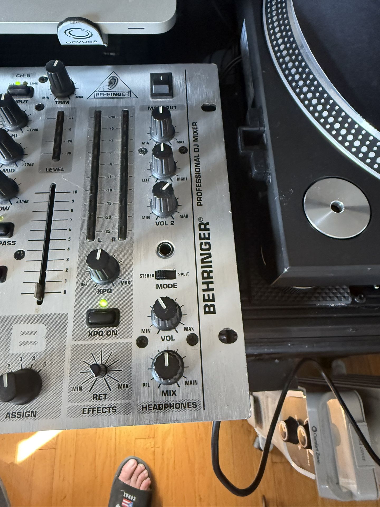 Behringer Vmx1000