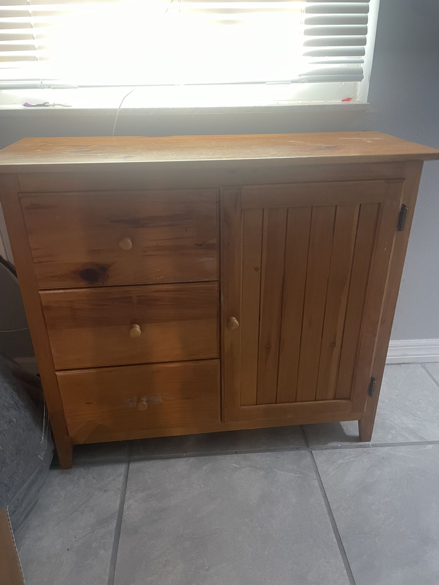 Small Wood Dresser/Cabinet 