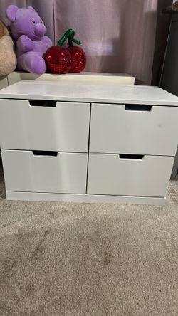 Ikea 4 drawer dresser