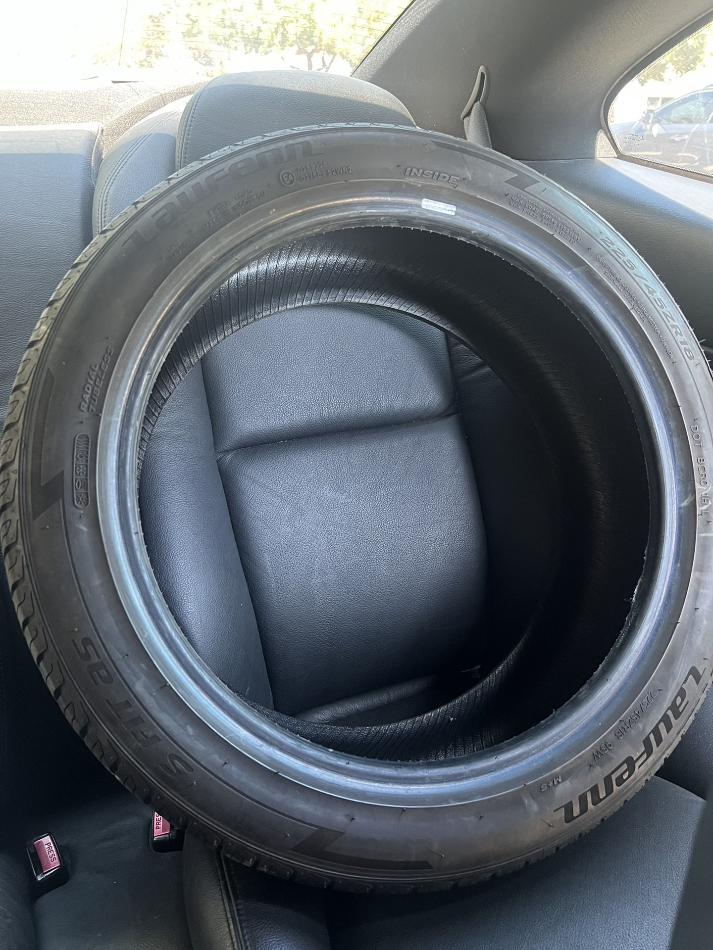 laufenn 225/45ZR18 sfit as