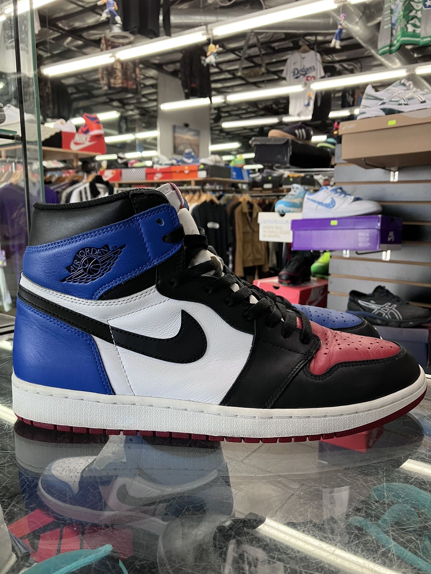 Air Jordan 1 Retro Top 3