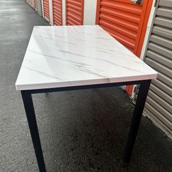 Dining Table With 4 Chairs 