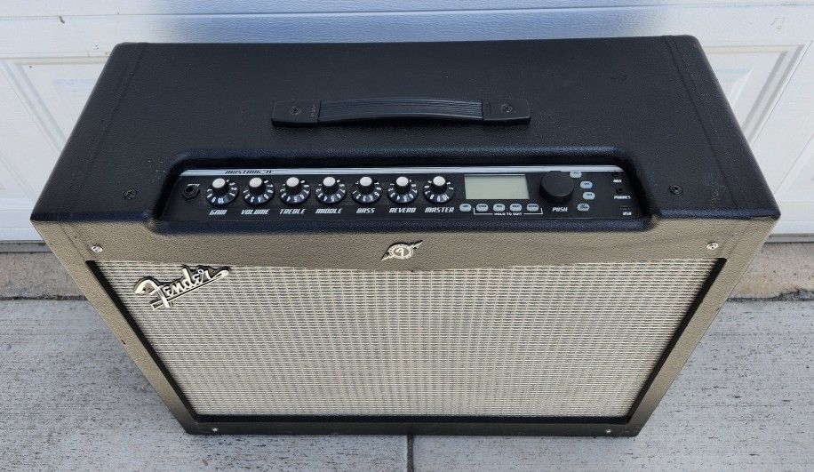 Like NEW - Fender Mustang IV V.2 150-watt 2x12" Modeling Combo Amp