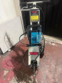 MAKITA HAMMER WITH EASY HAMMER CART good condition as is $1300