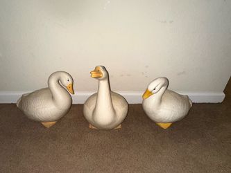 Vintage porch goose set of 3