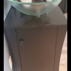 Bathroom Sink & Vanity