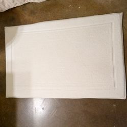White Foam Bathmat 