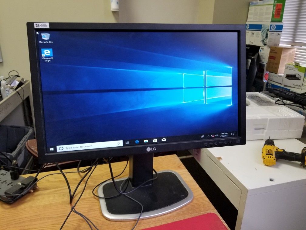 LG 24" 24MB35 MONITOR WITH DVI, AND VGA (INV. DM1014N)