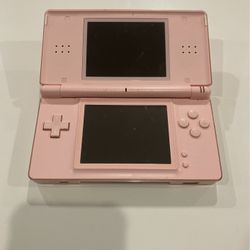 Pink Nintendo DS Lite 