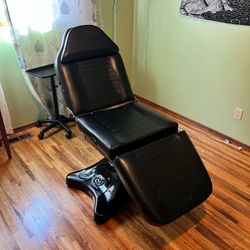 Tattoo chair