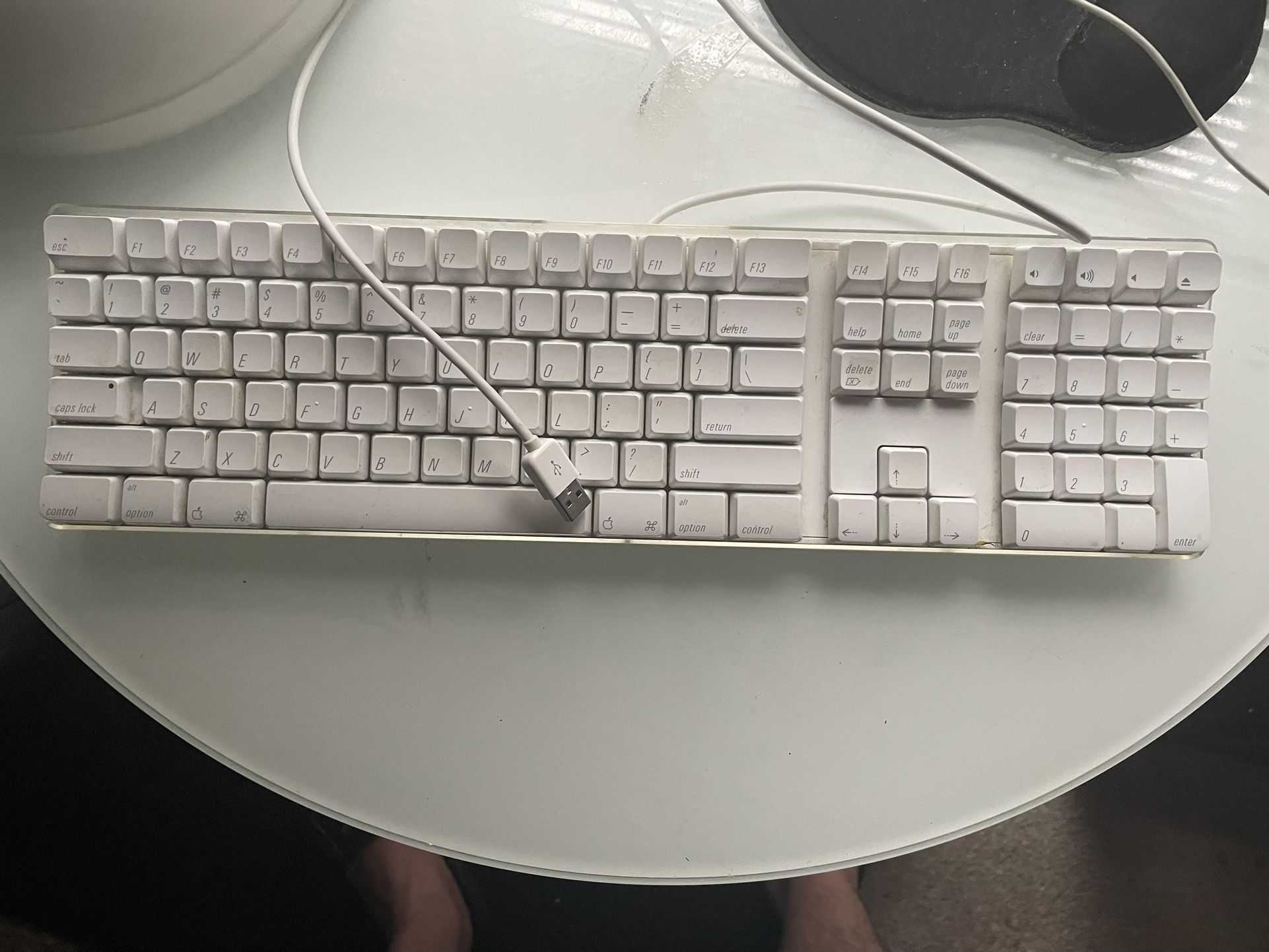 Apple Keyboard