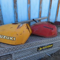 Motorcycle gas tanks-suzuki and honda