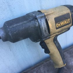 Dewalt Impact Wrench 1/2”