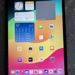 Mint Condition IPad Pro 11 In 4th Gen. WiFi M2 Chip  With Zugu Case, Apple Pencil, original Box and Charger 