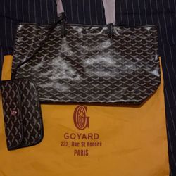 Black luxury style purse