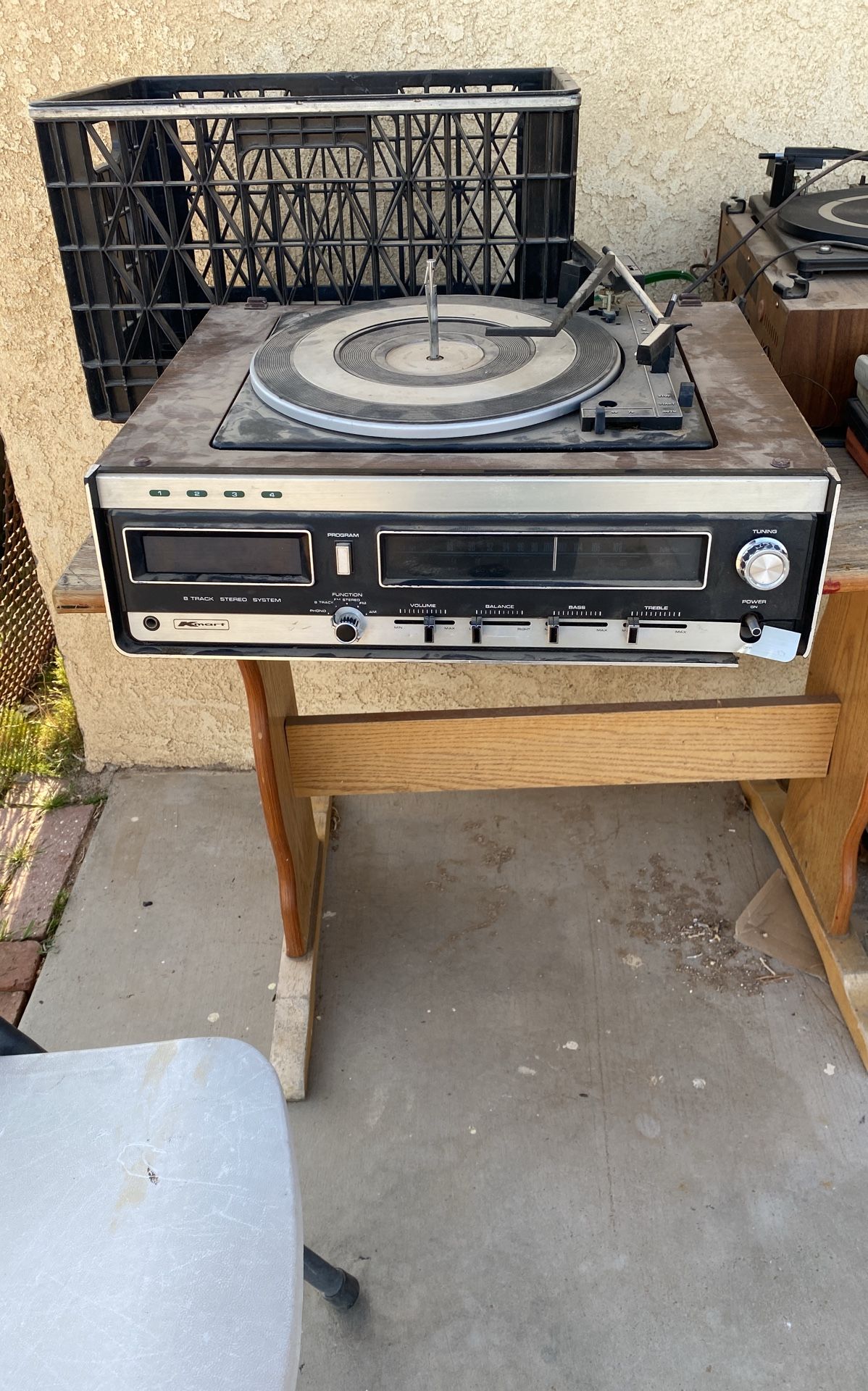 8 Track Record Players