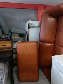 Yes couch is about 81x35