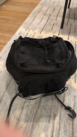 Wolfman Wolftail motorcycle Bag with Bungee Net