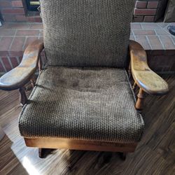 Vintage Rocking Chair 
