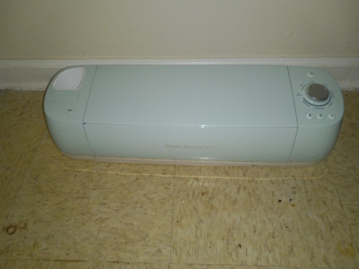 Cricut Explore Air And Accessories