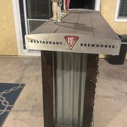 Mobile Bar With Wheels 