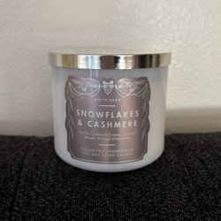 Snowflakes & Cashmere 3-Wick Candle