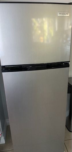 Frigidaire 55”