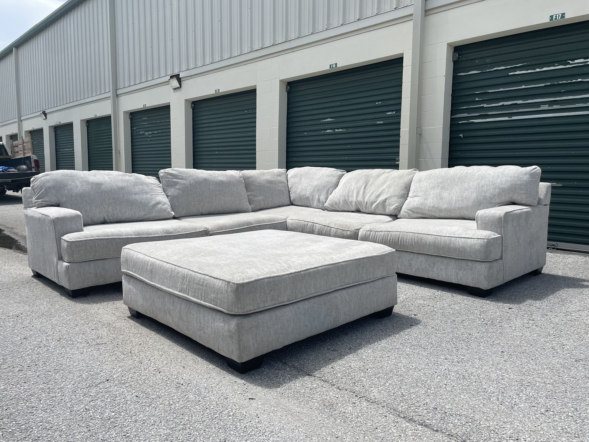 Beautiful Ashley Rawcliffe Sectional W/ Oversized Ottoman