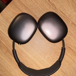 AirPod Maxes