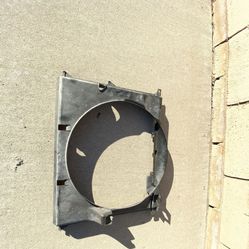 E36 bmw Fan Shroud