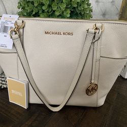 New Michael Kors Purse