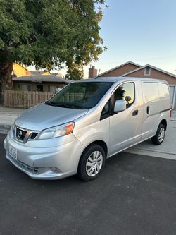 Nissain NV200