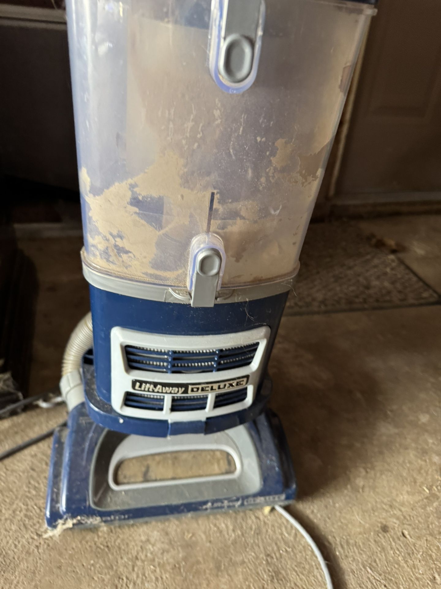 2 For 1 Vacuums Need Cleaned Works Great