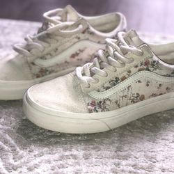 Floral Vans W6.0