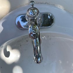 Used Bathroom faucet 