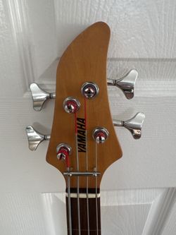 Yamaha RBX260F Fretless 4-String Bass Guitar with Gig Bag