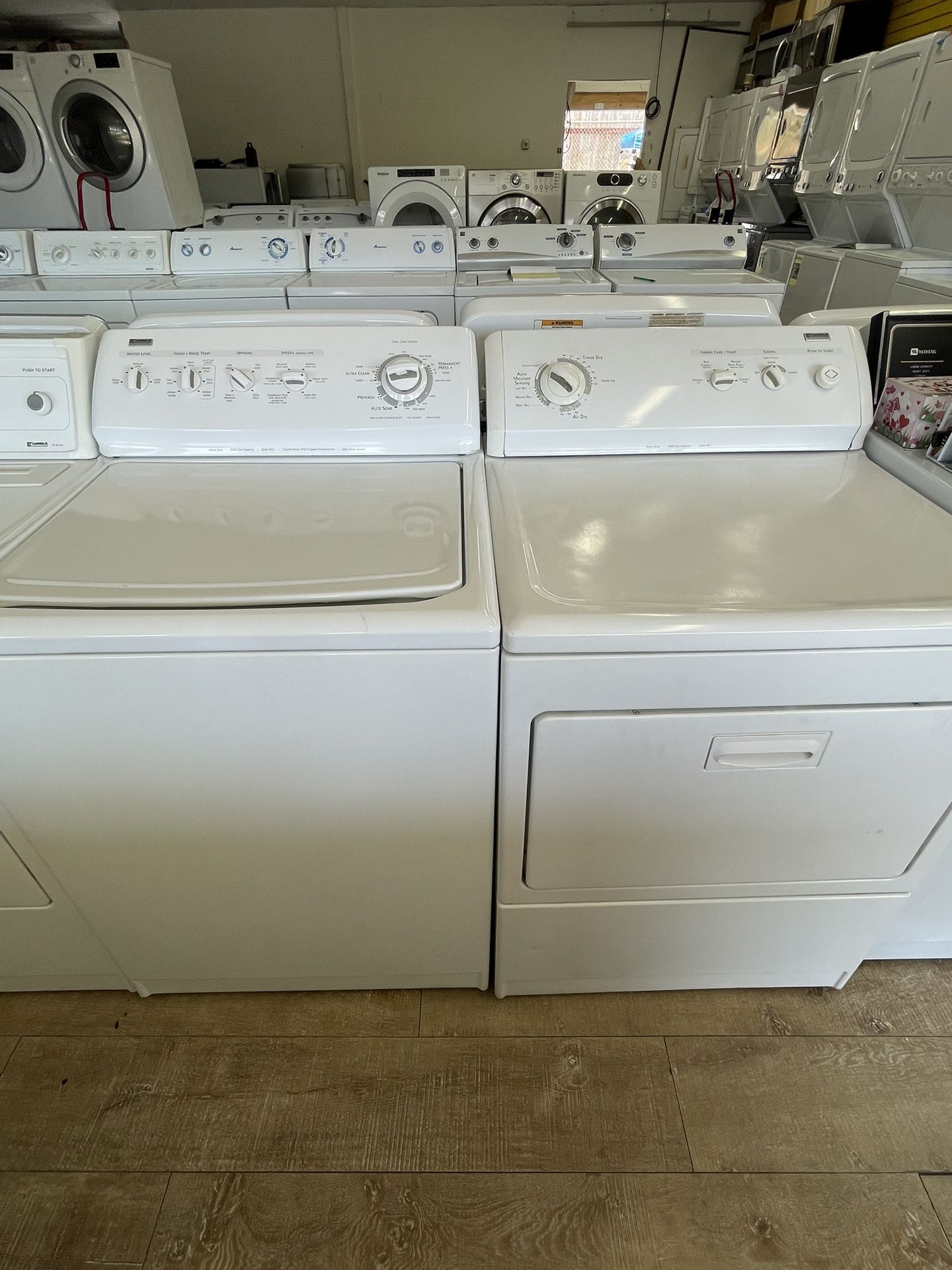 Kenmore Elite Gas Dryer And Washer Set In Excellent Condition