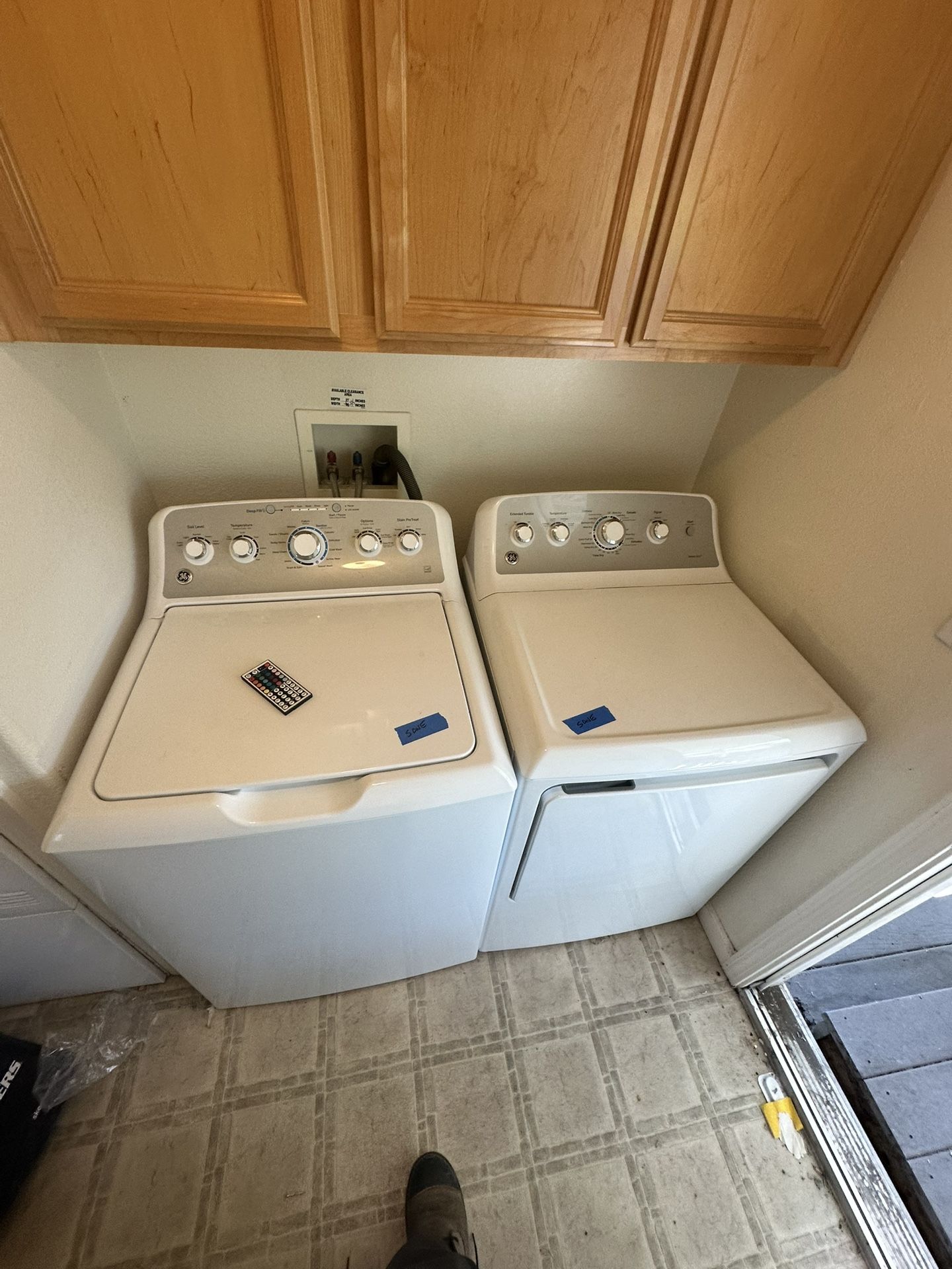 Washer & Dryer / Lavadora Y Secadora