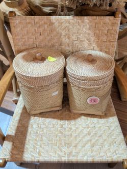 Wicker basket / trash can / waste basket