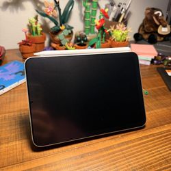 iPad mini 6 WiFi only 64gb (comes with apple folio & Apple Pencil 2)