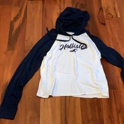 Hollister Brand Hooded Sweater . $20. 