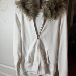  white Hollister faux fur-trimmed zip-up hoodie