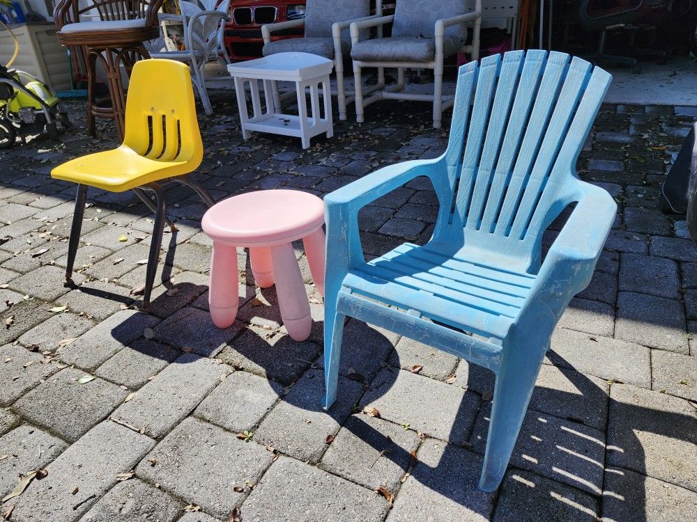 Three Kids Chairs Children's Chairs Stool Adirondack Plastic  School Desk Chair