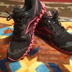 Women's Reebok Zignano Sz9
