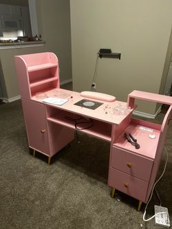 Nail desk with dust collector.