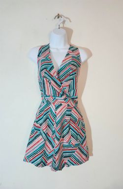 Charlotte Russe Sleeveless Striped, V-neck Romper Size: L Color:Multicolor