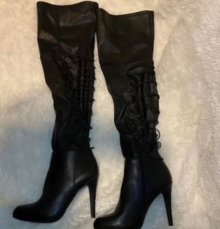 J Lo Knee High Boots Size 8