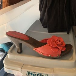 Red Pump