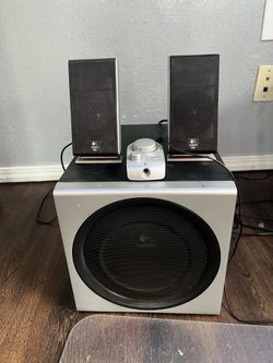 Logitech Z-2300 2.1 Speakers