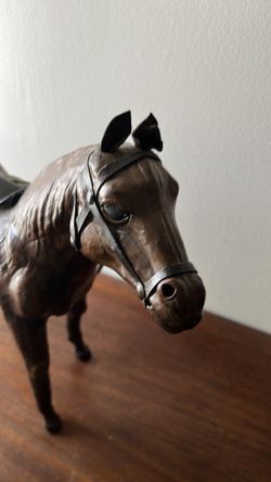 Leather horse, all leather